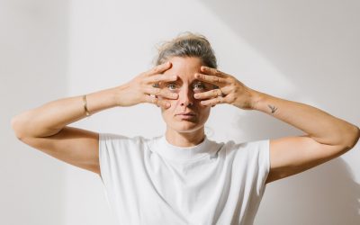 Le yoga du visage : l’art de sublimer sa beauté au naturel