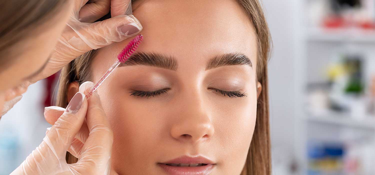 Hoe Je Je Wenkbrauwen Opnieuw Kunt Laten Groeien: Tips en Trucs voor Gezonde en Volle Wenkbrauwen Verzorging wenkbrauwen