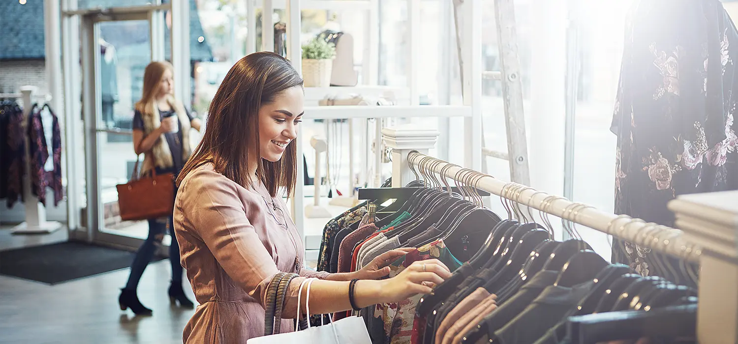 shopping the urge to splurge Tweedehands winkelende vrouw